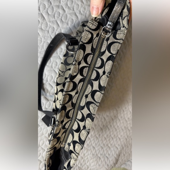 COACH Black/Gray Signature Canvas North/South Zip Pockets Gallery Tote - Picture 11 of 16